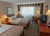 Standard Room 2 Bed Room With HDTV Ramada Kelowna Hotel